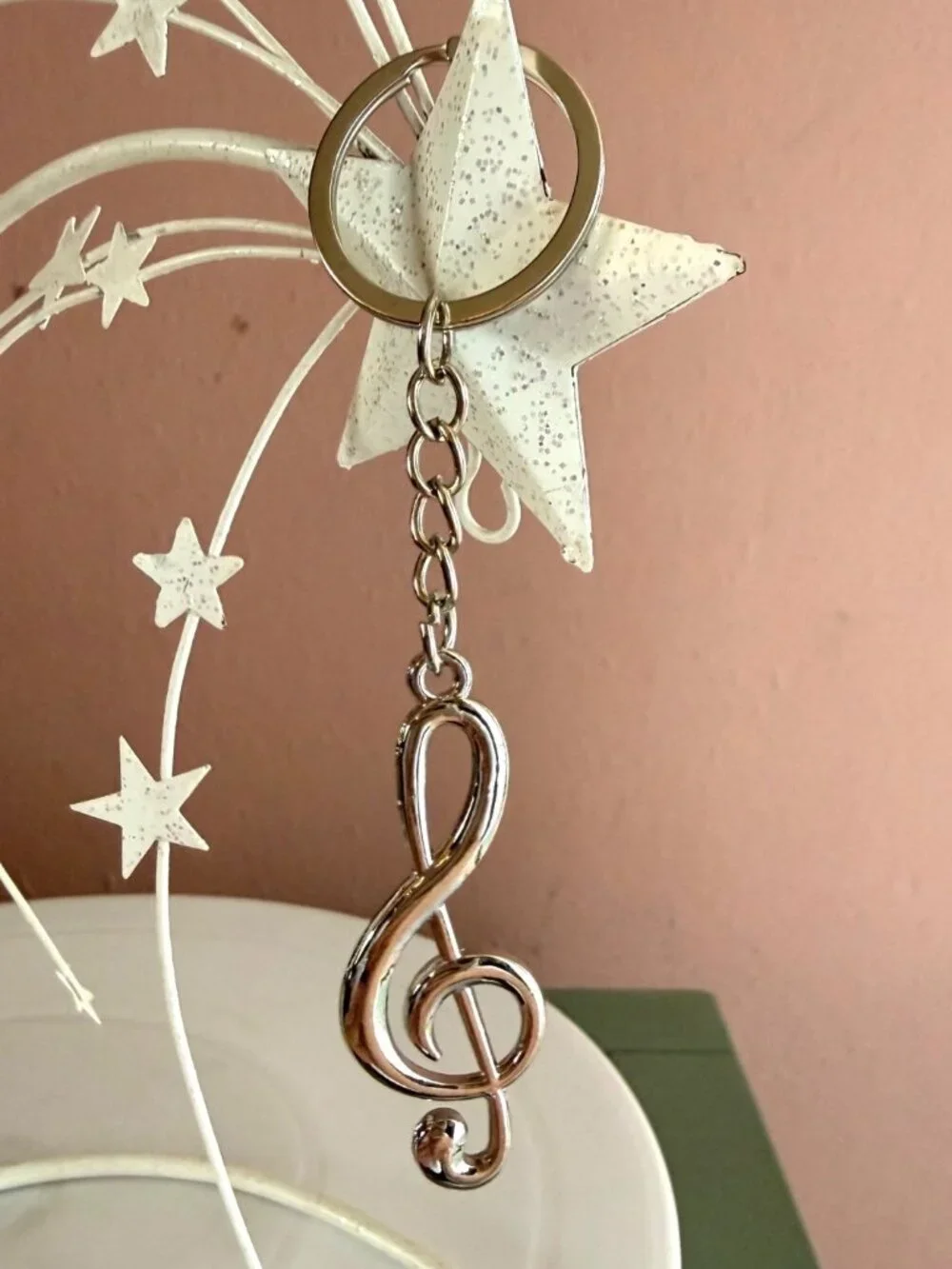 Music Lover Treble Clef Keychain 4.4in Silver Tone Singer Choir Theater Gift